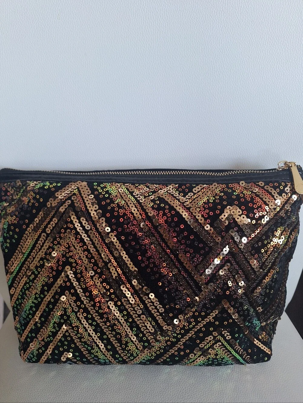 Vince Camuto Glitter Sequins Large Zip Clutch NWOT